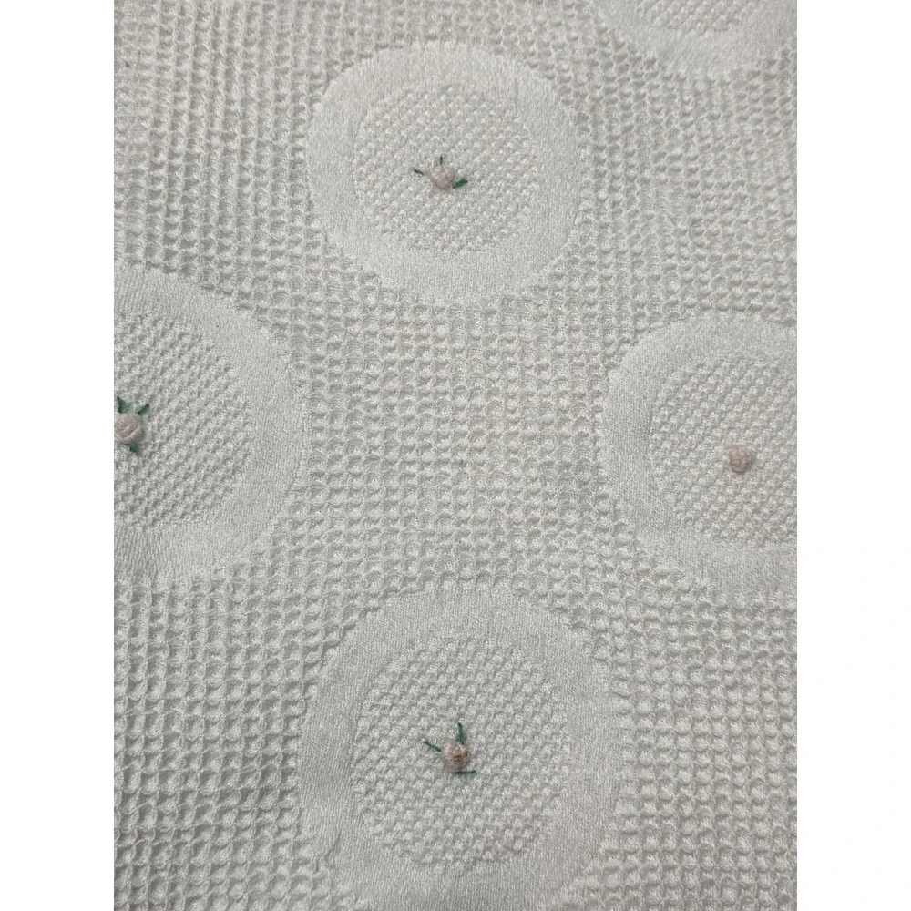Vintage Macys Baby Blanket Made In Spain White Embroidered Flowers Fringe Knit